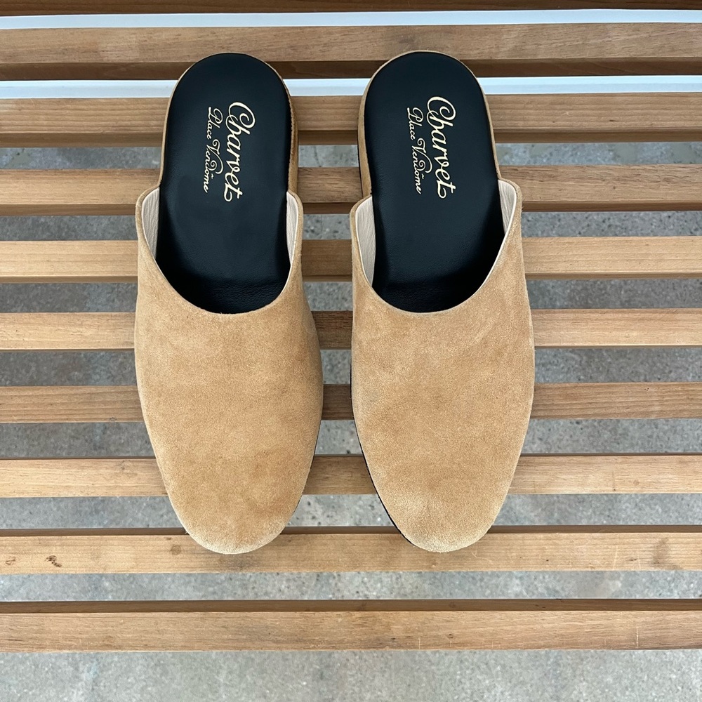 Charvet Womens Tan Suede Slippers XS
